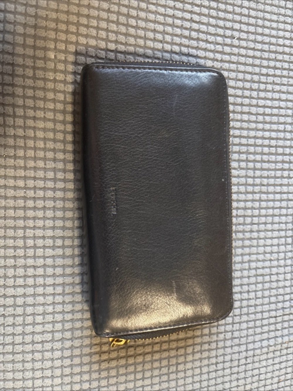 Fossil Black Leather Zip-Around Wristlet Clutch